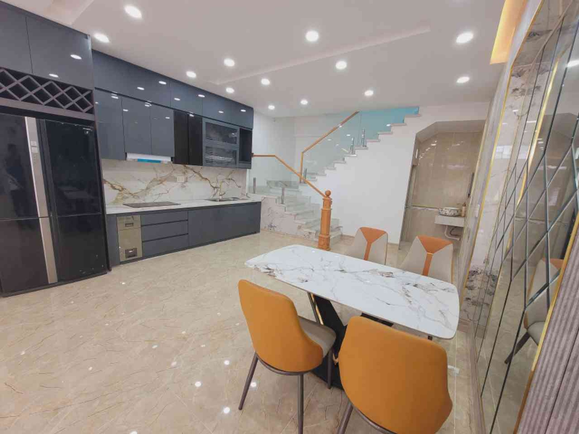Nhà mới xinh, hẻm xe hơi, vị trí đắc địa Trung Mỹ Tây
