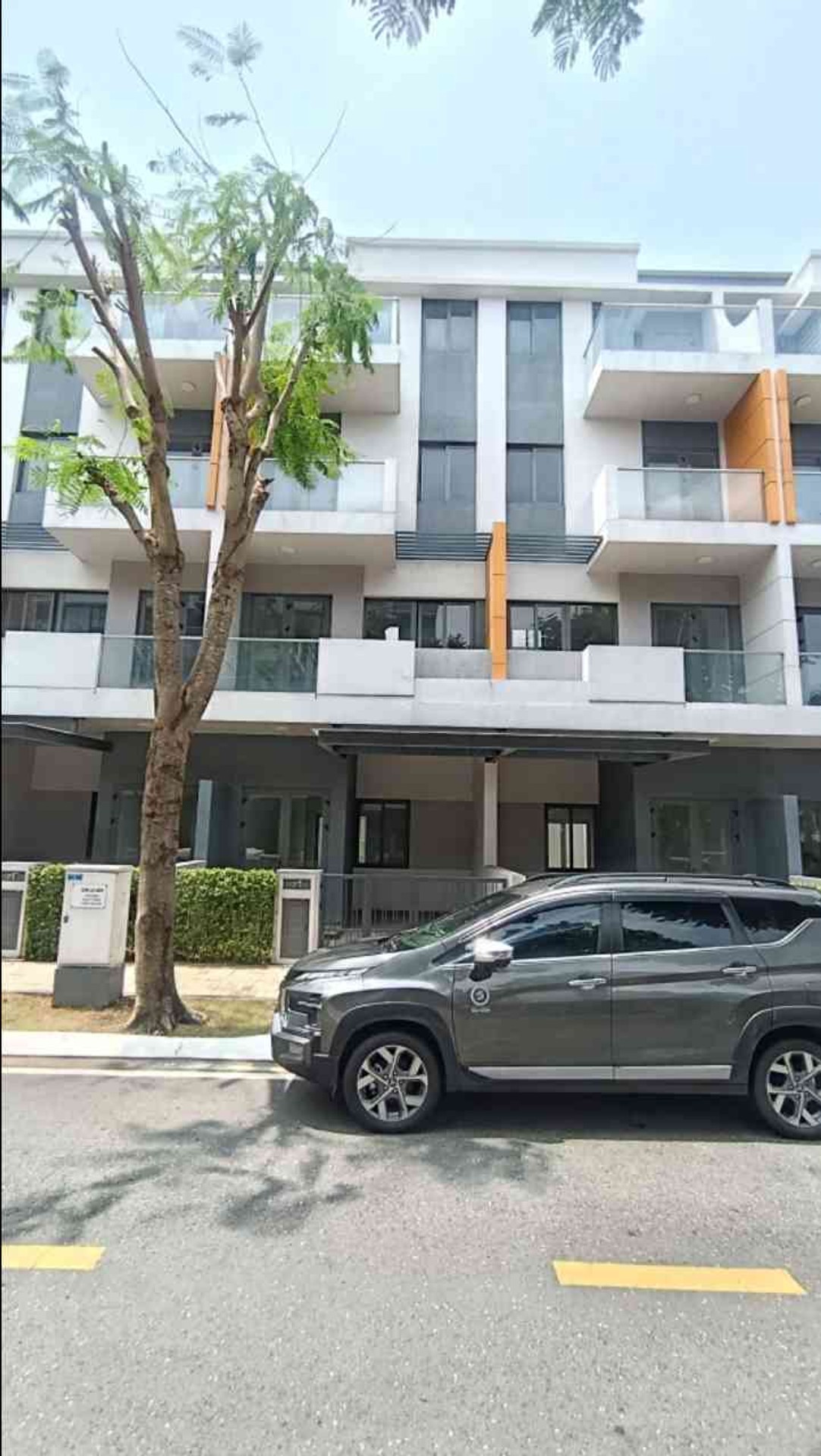 Bán nhà mặt phố 4 tầng 75m2 tại Bình Chánh, khu compound cao cấp Lovera Premier