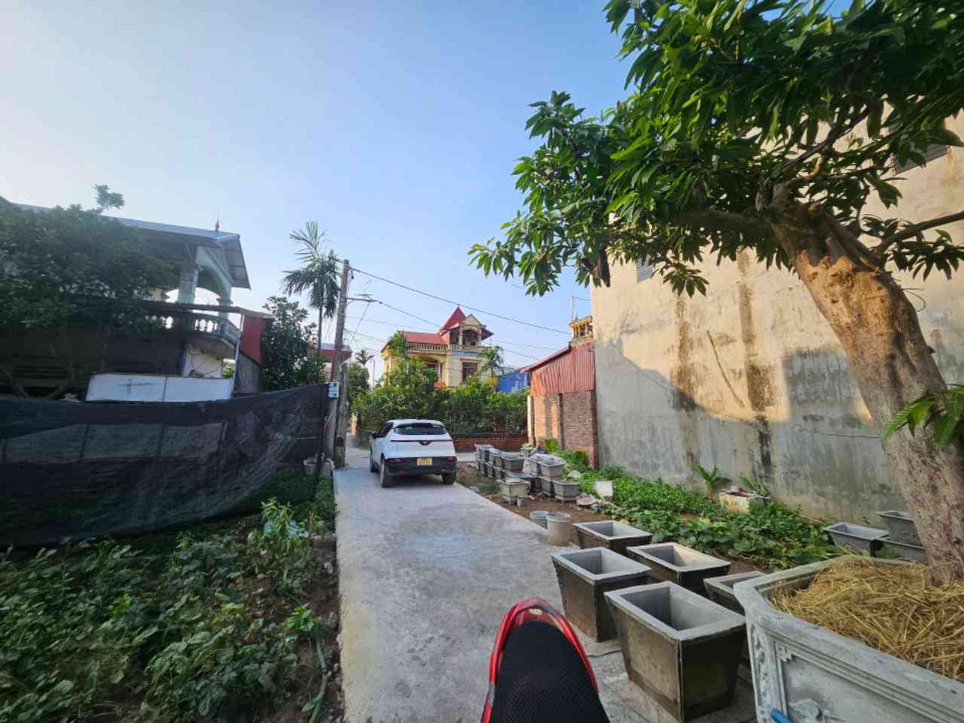 Bán đất LK 4 Văn Giang Hưng Yên, diện tích 40m2, mặt tiền 5.7m, đường ô tô vào giá 2.15 tỷ