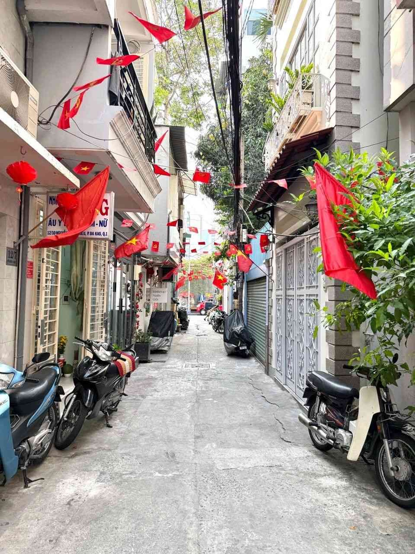 Nhà 3 lầu, trục thẳng đến Nguyễn Đình Chiểu, Q1. Nhà mới vào ở ngay, vị trí tuyệt đẹp, an ninh.