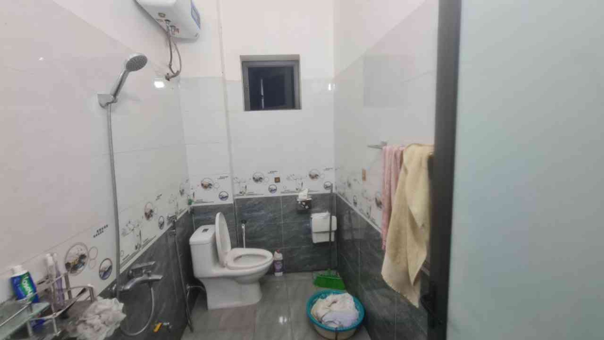 CHỈ NHỈNH 2 TỶ – CÓ NGAY ĐẤT + NHÀ 3 TẦNG TẠI THUẬN THÀNH
 Đường thông, ô tô đỗ tận cửa nhà
 Gần Q