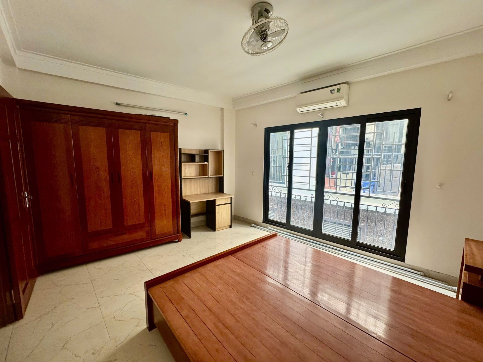 BÁN NHÀ Ở NGAY DT30,4M HẬU ÁI
