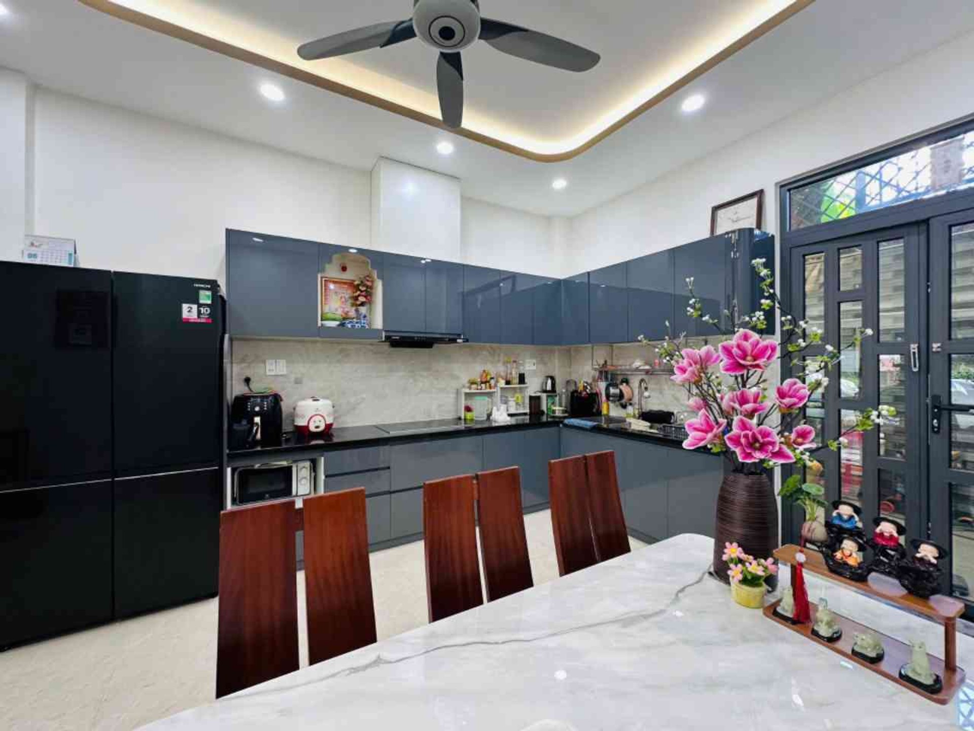 Bán nhà riêng 3 tầng diện tích 72.4 m² tại Tân Tạo, TP.HCM với giá ưu đãi