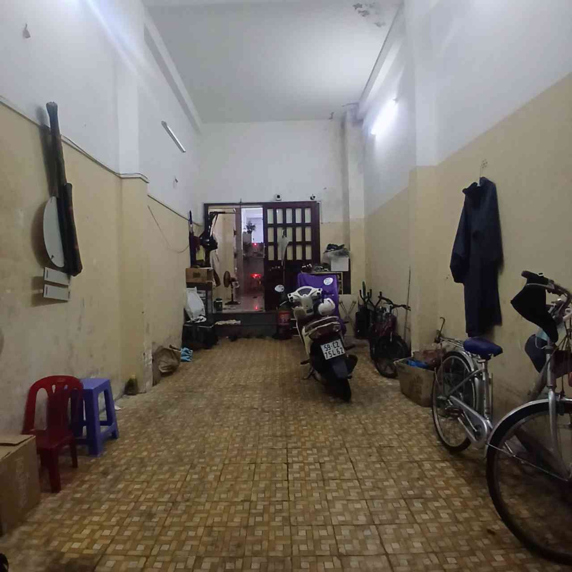 Nhà 3 tầng 6 phòng ngủ phù hợp vừa ở vừa cho thuê tại Quận 6