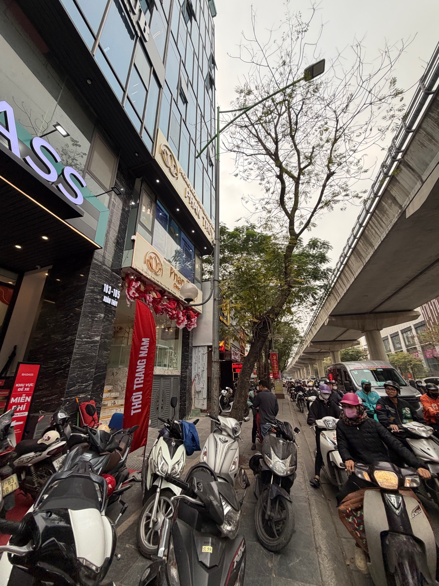 SIÊU PHẨM MẶT PHỐ VIP QUẬN CẦU GIẤY-9 TẦNG NỔI -2 TẦNG HẦMĐẦY ĐỦ HOÀN CÔNG VÀ PCCC