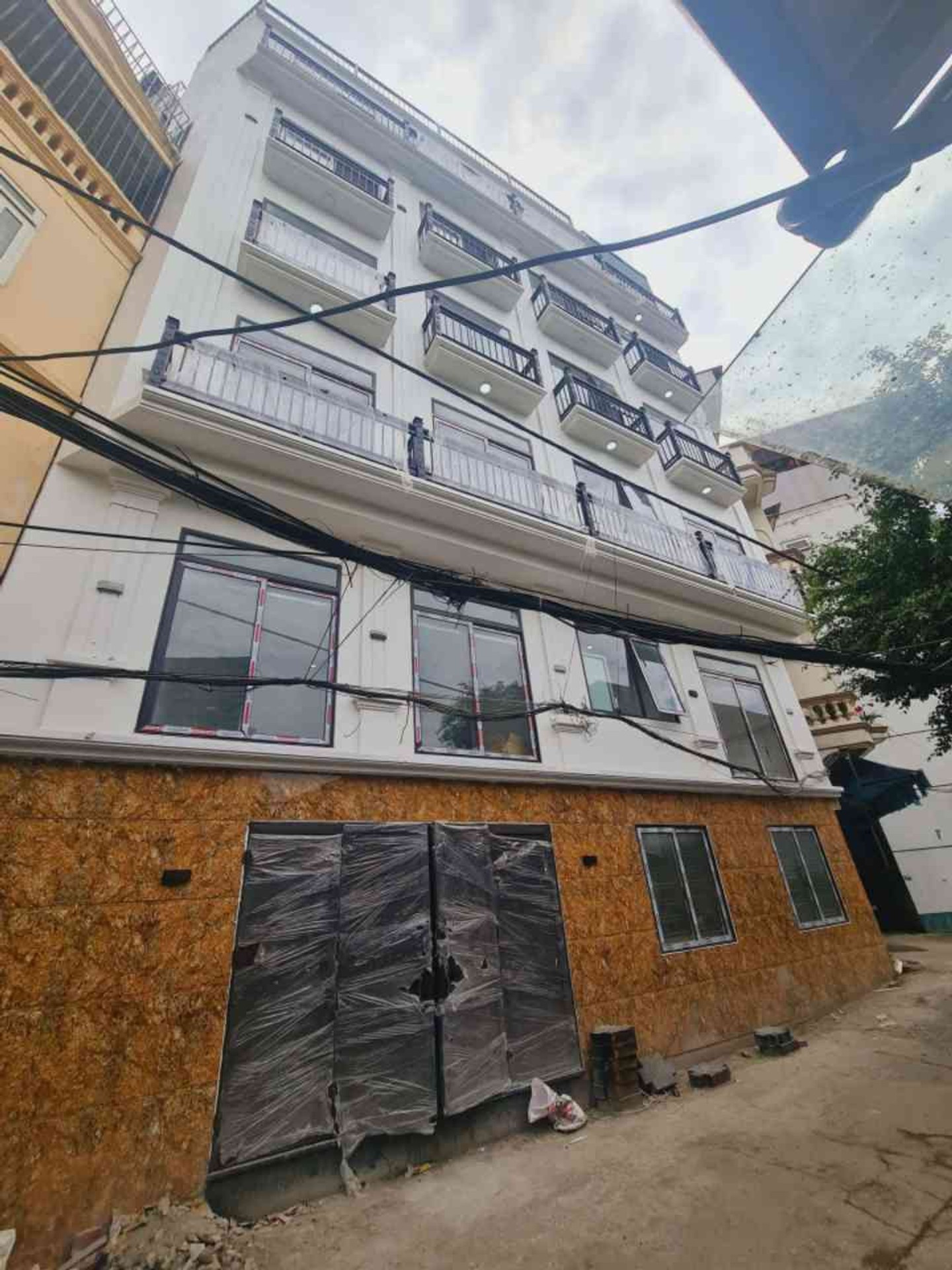 Tòa CCMN 6 tầng siêu kinh doanh trung tâm, cơ hội vàng tại Hoàng Văn Thái