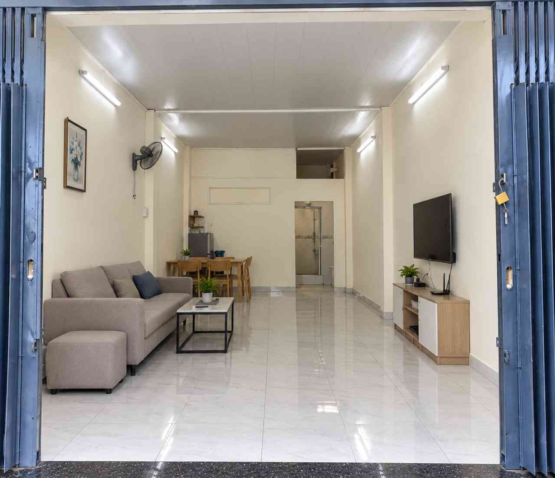 Bán nhà riêng Lạc Long Quân gần quận 10 công viên Thiên Phước, diện tích 33m2 giá 4.1 tỷ