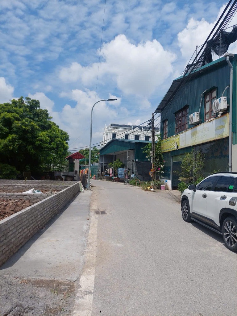 Siêu phẩm đất mặt trục làng gần Vin Ocean Park