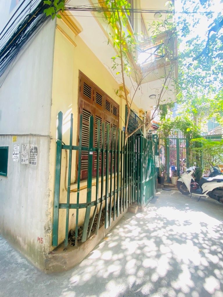 TRƯỚC NHÀ CÓ SÂN CHƠI-CÂY CỐI XANH MÁT MẺ-PHÂN LÔ ĐẶNG VĂN NGỮ-SỔ 65m-256 TRIỆU/MÉT