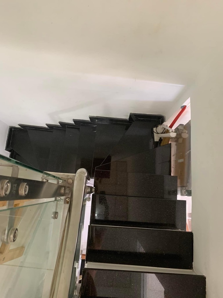 Nhà mặt phố 2 tầng 26m² hướng Nam tại Quận 7 giá 4.2 tỷ