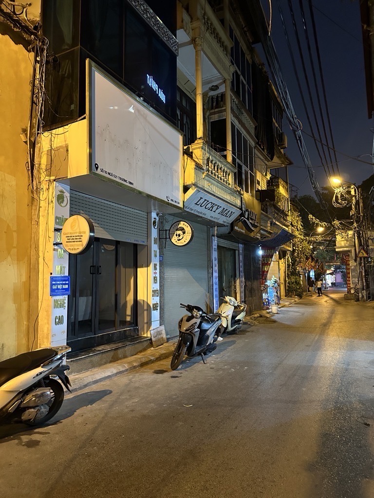Bán nhà 5 tầng mặt tiền 3m, Trương Định, Hoàng Mai, giá 9.8 tỷ