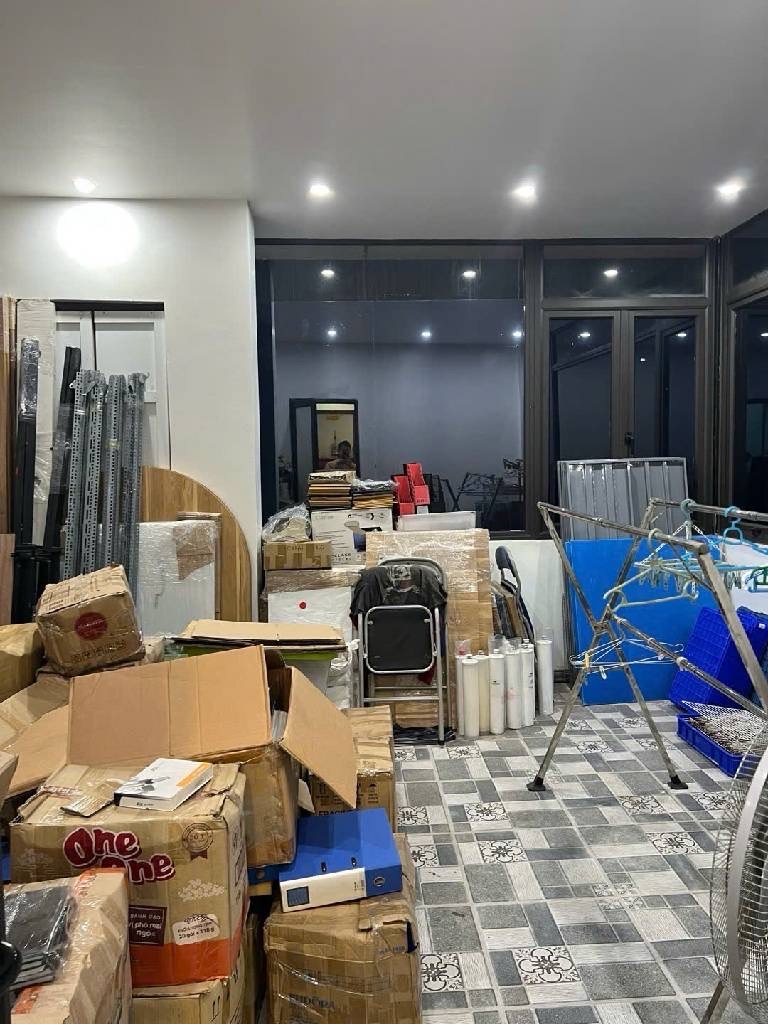 🔥🔥 NHÀ CHỦ TỰ XÂY – Ô TÔ ĐỖ CỬA QUA NHÀ | 15M MẶT TIỀN | SỔ ĐỎ CHÍNH CHỦ 🔥🔥

📞 0964 234 476