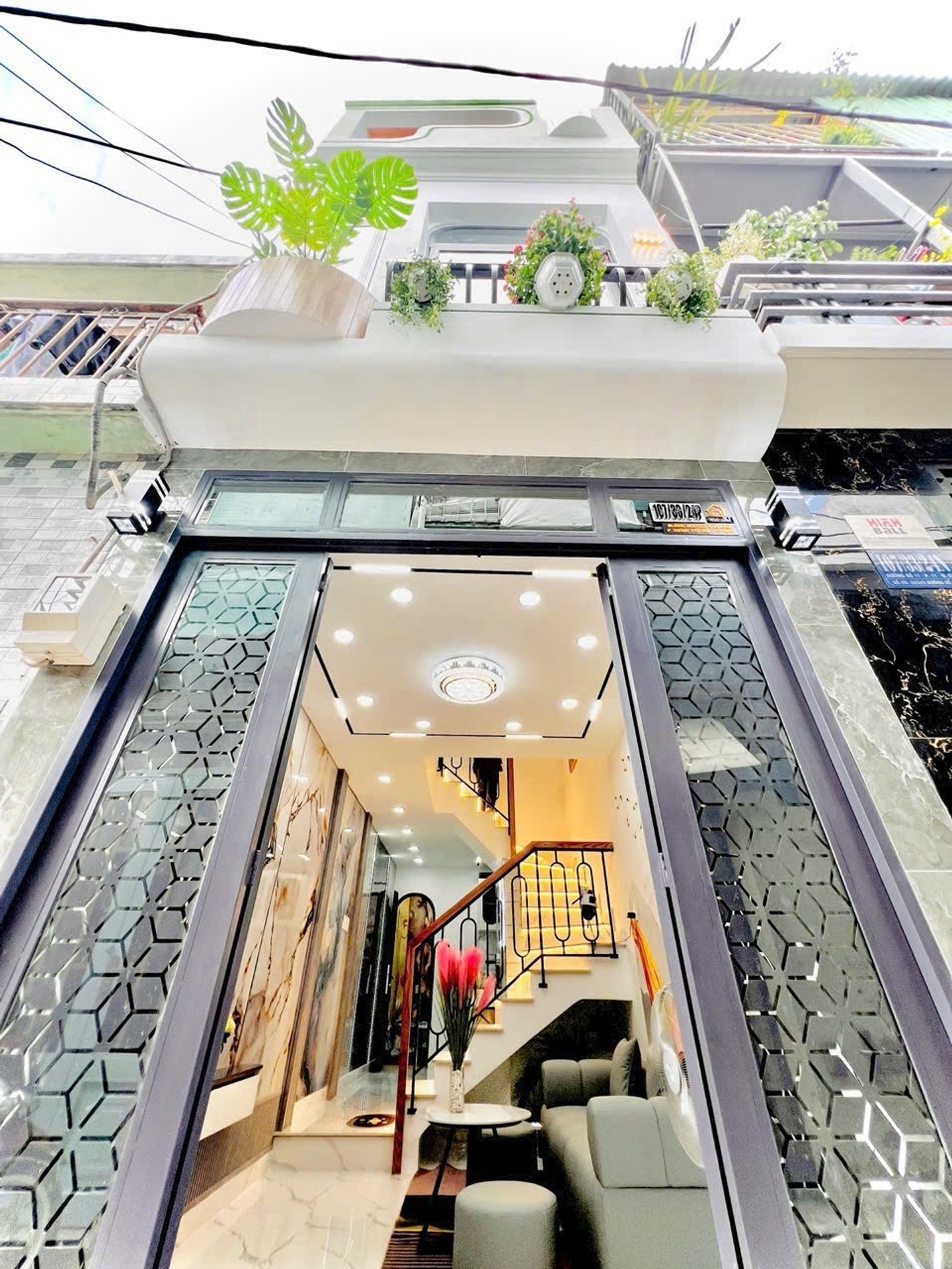 Nhà 2 tầng 3PN gần công viên Làng Hoa Gò Vấp giá 4.4 tỷ