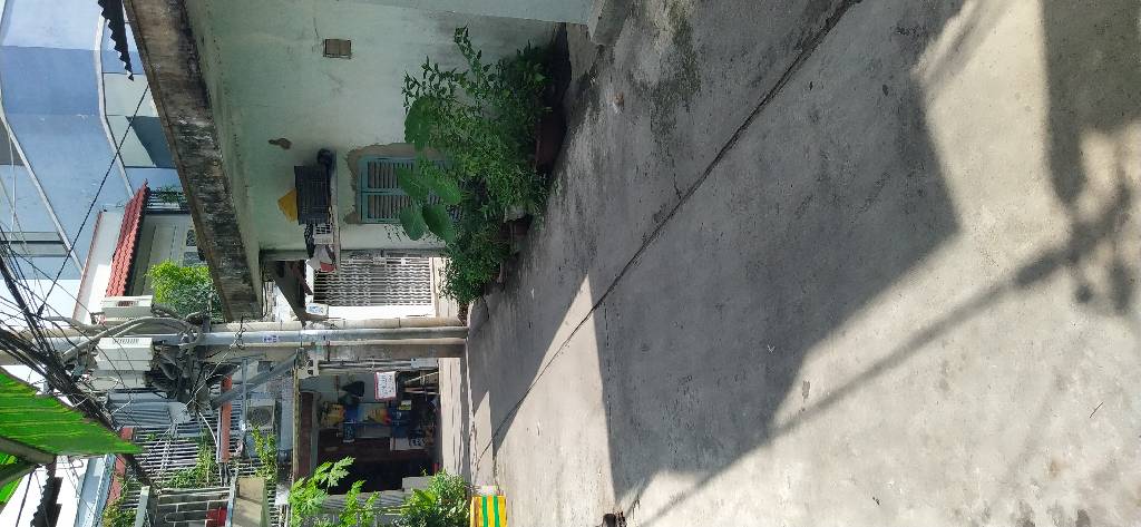 Nhà 4 tầng 4 phòng ngủ ở Bình Đông, hẻm 2 mặt tiền, sổ hồng riêng