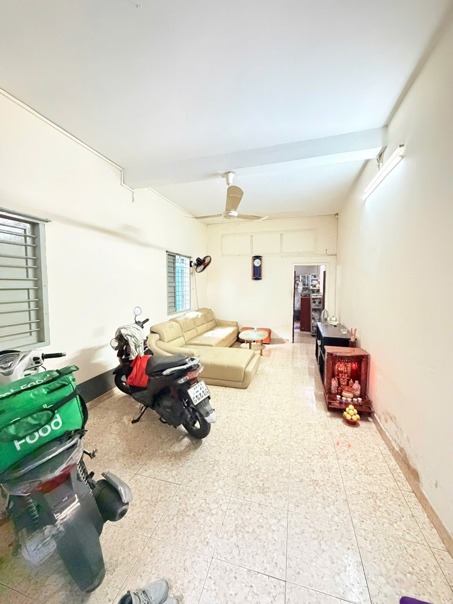 Ngôi nhà mơ ước 75m2, 4 phòng ngủ tại trung tâm quận sôi động