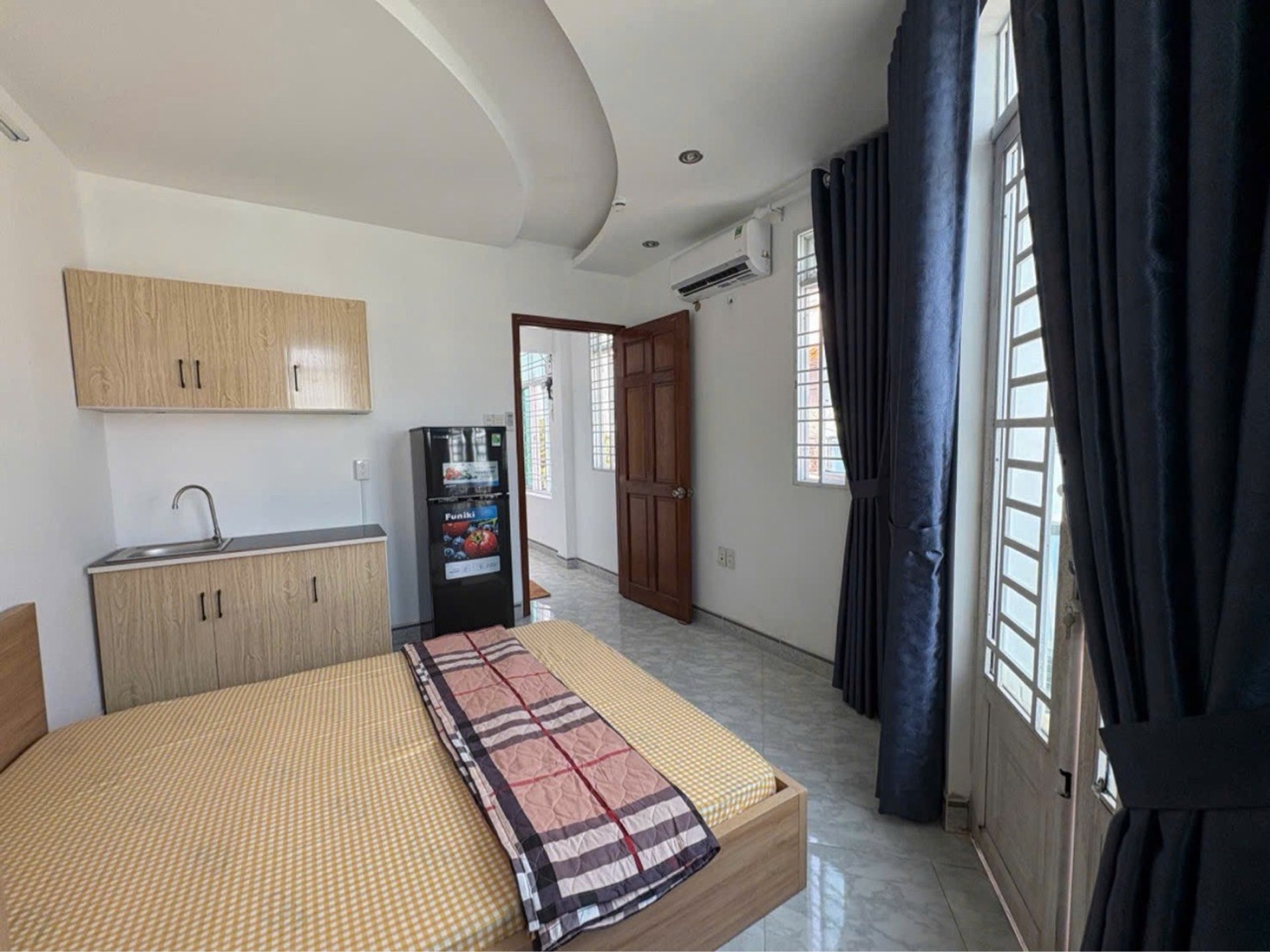 Bán nhà 4 tầng căn góc 2 mặt tiền tại Phường Phú Thuận, Quận 7, thích hợp đầu tư cho thuê