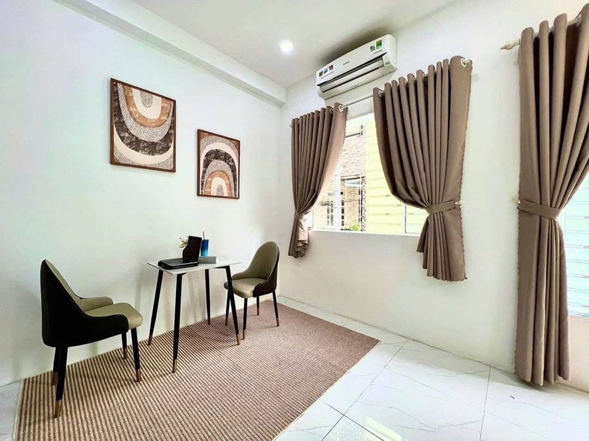 Nhà 4 tầng diện tích 45m2 hướng Đông Nam tại Bình Thạnh