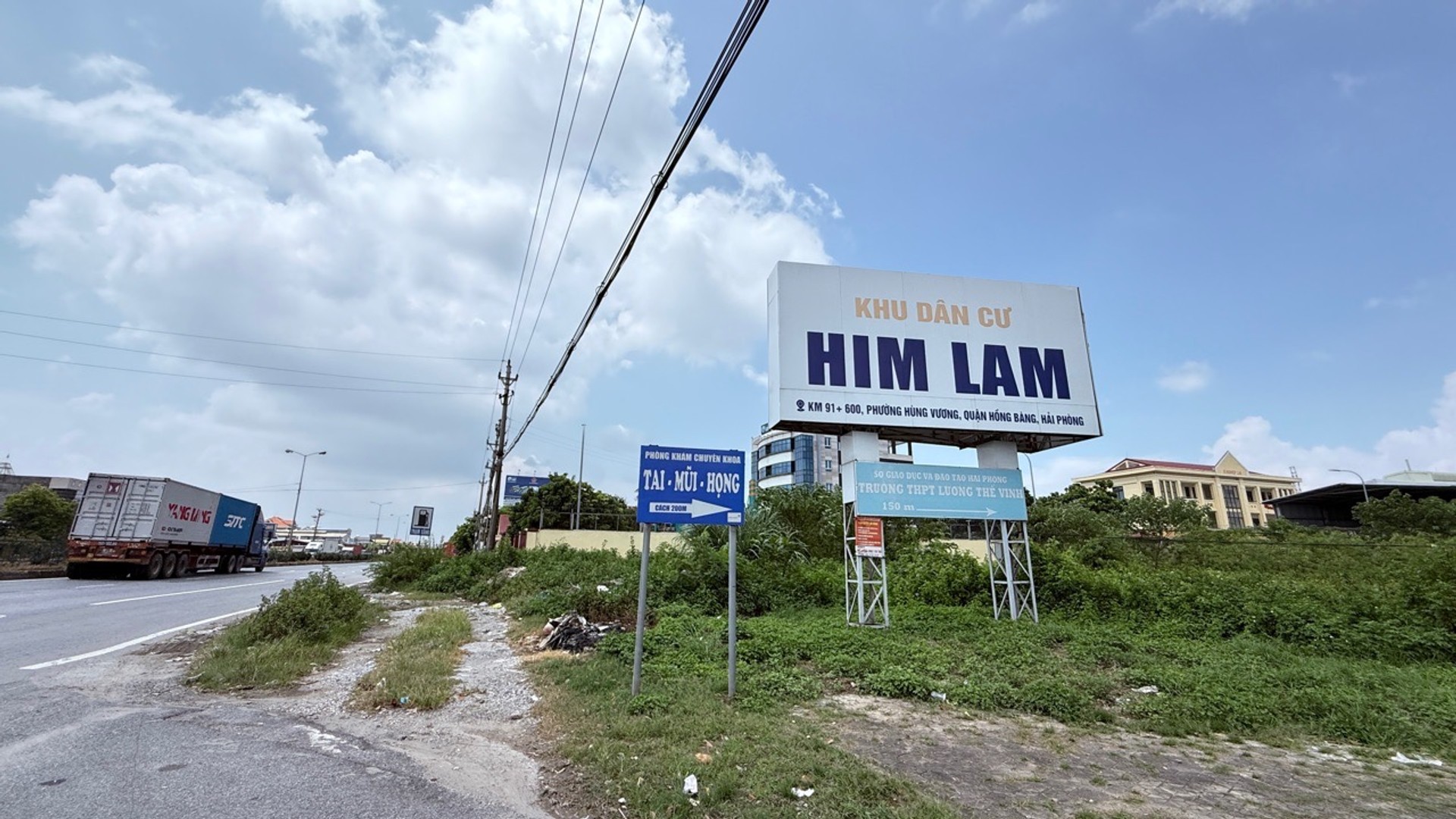 Biệt thự liền kề siêu đẹp tại Him Lam, căn mặt đường số 1
