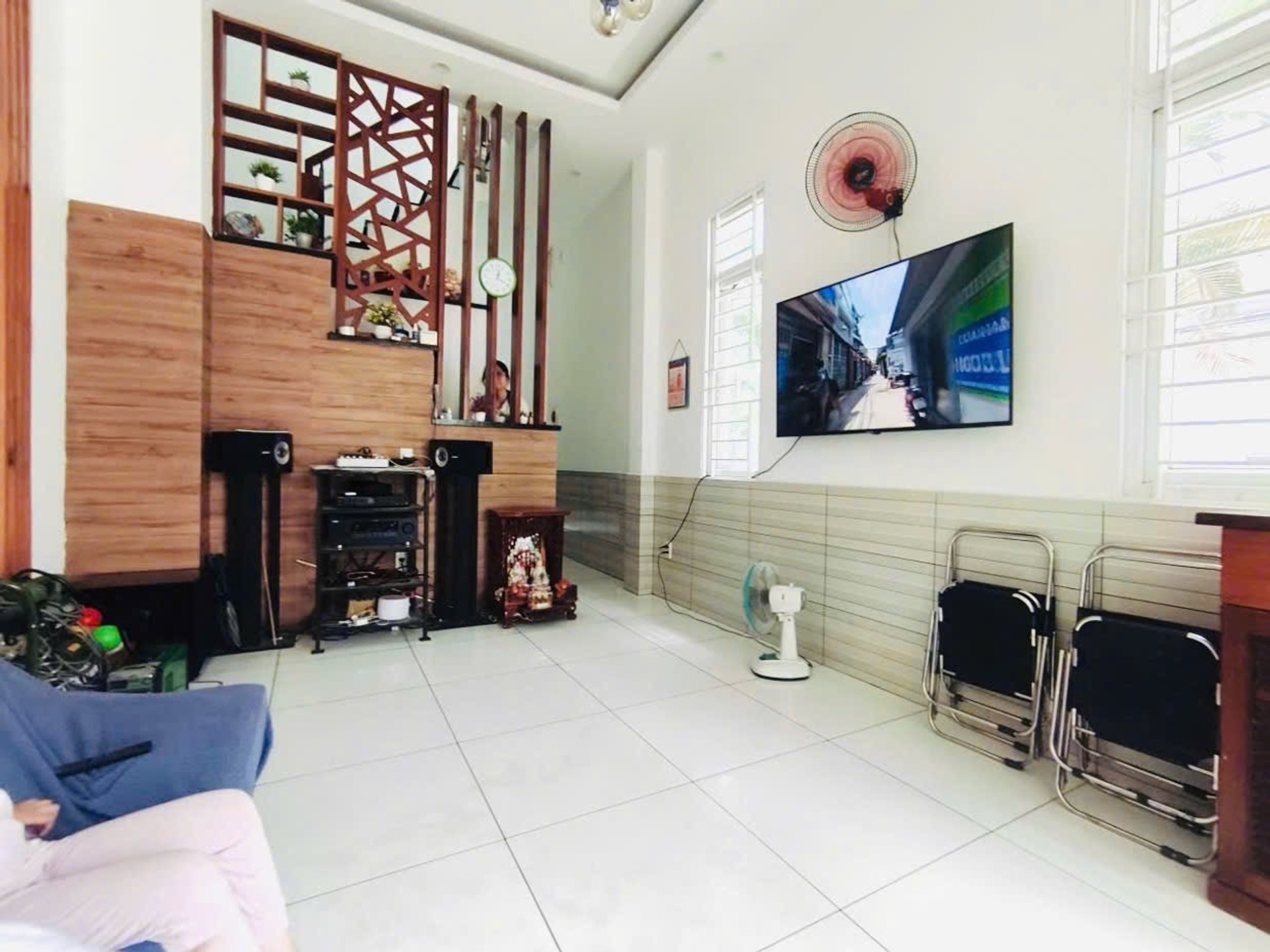 Bán nhà 3 tầng 53m2 tại Mễ Cốc, pháp lý đầy đủ, giá 6,3 tỷ