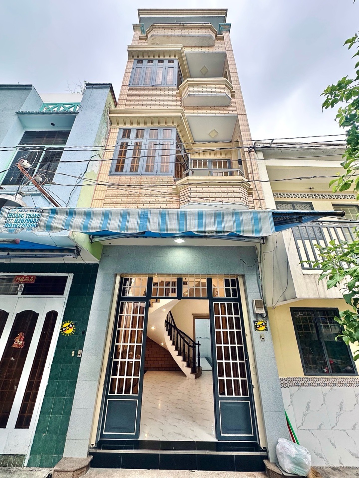 Bán nhà 4 tầng hẻm oto Âu Cơ 5.58 tỷ