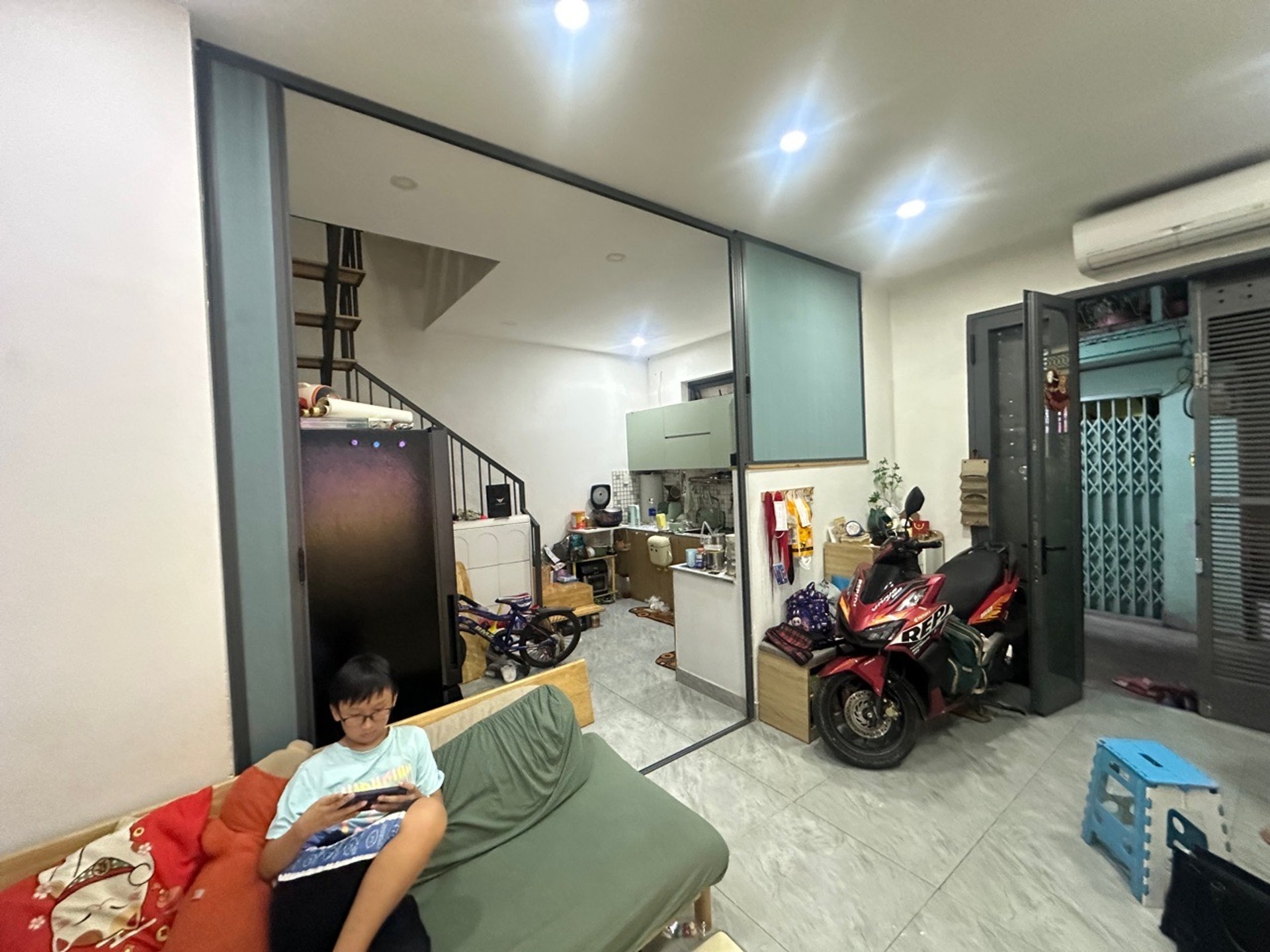 👉QUẬN 6 - ĐƯỜNG MAI XUÂN THƯỞNG👉 GIẢM GIÁ MỚI 4.7 TỶ TL
👉DT:34 M2( 6.2 ×5.5)
🌻🌻NHÀ ĐẸP KHU V
