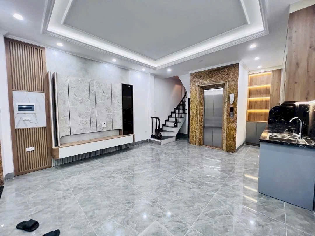 NHÀ MỚI 5 TẦNG CÓ THANG MÁY- NGÕ THÔNG Ô TÔ - VÀI BƯỚC RA TRƯỜNG HỌC, CHỢ
- VỪA Ở VỪA KINH DOANH -