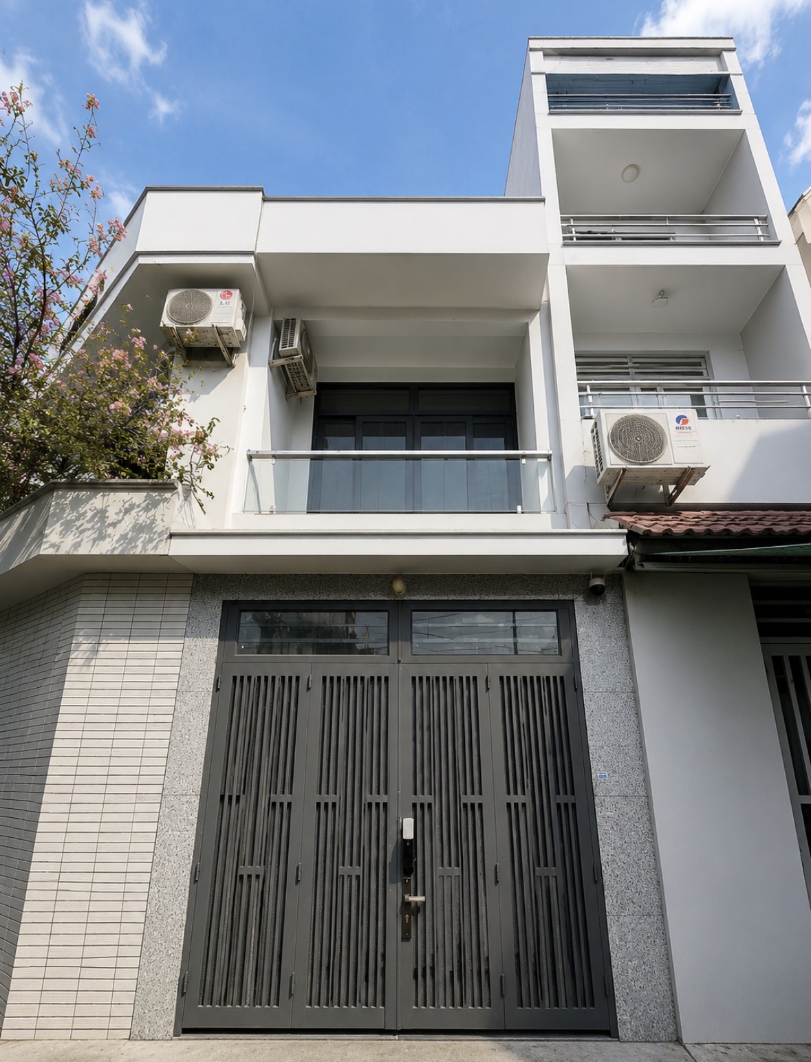Bán Nhà 2 tầng ngay Vincom Phan Văn Trị Gò Vấp