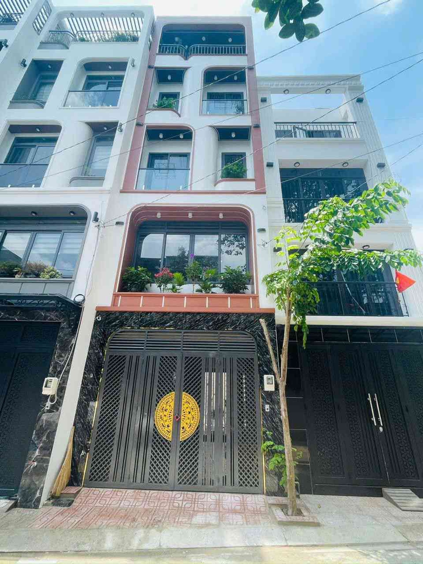 Cơ hội sở hữu nhà riêng 5 tầng mới tinh tại Nguyễn Ảnh Thủ với giá ưu đãi