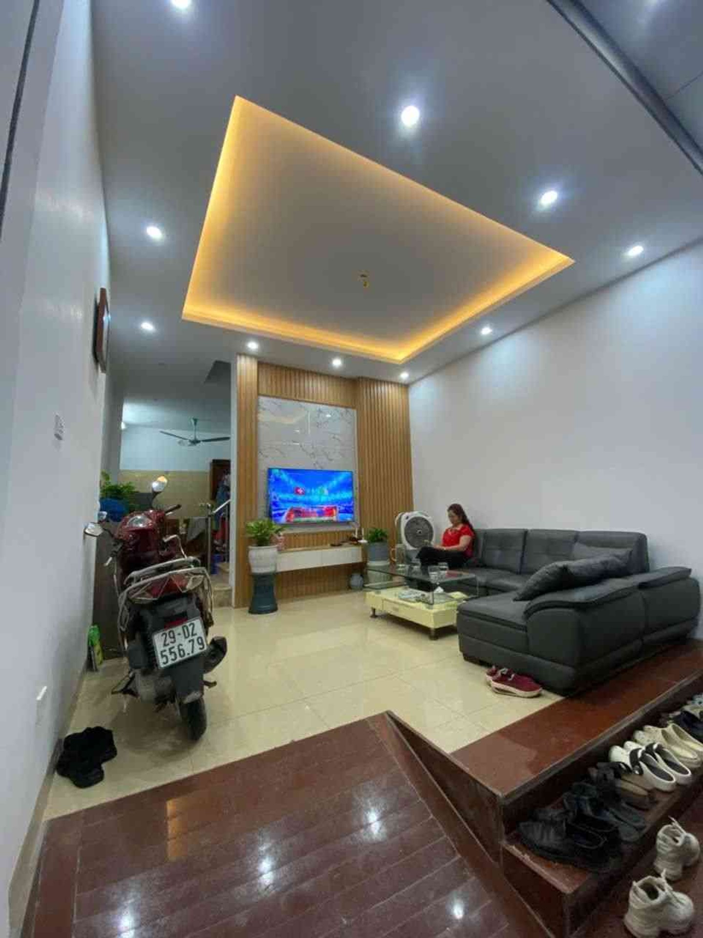 CHỈ HƠN 9 TỶ CÒN THƯƠNG LƯỢNG - CẦN BÁN NHÀ PHỐ CẦU GIẤY - GẦN Ô TÔ