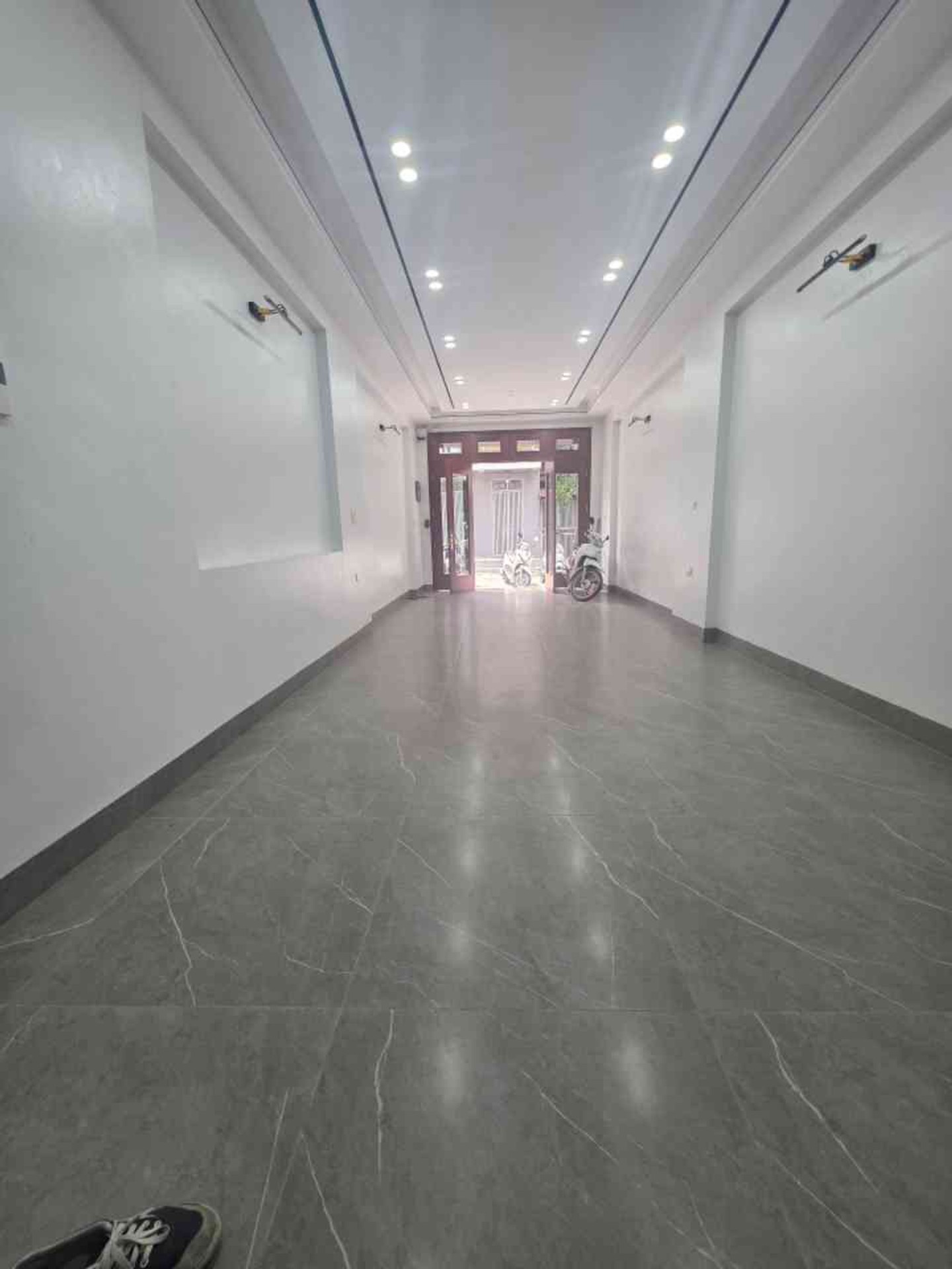 Nhà phố Thanh Am siêu VIP, thang máy, gara ô tô, kinh doanh đỉnh