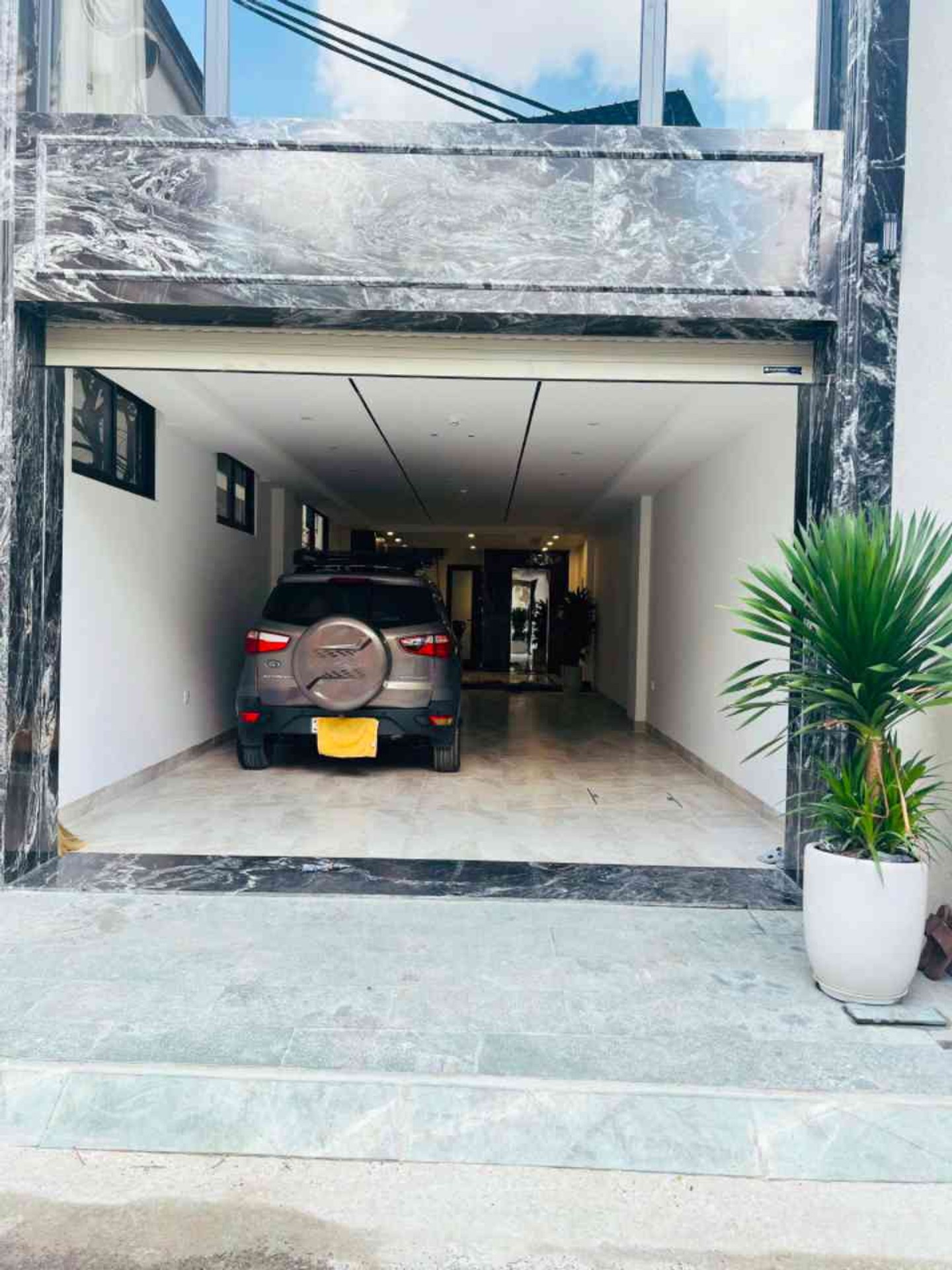 Nhà Lô Góc Duplex Ngọc Thụy - Ô Tô Vào Nhà Siêu Đỉnh