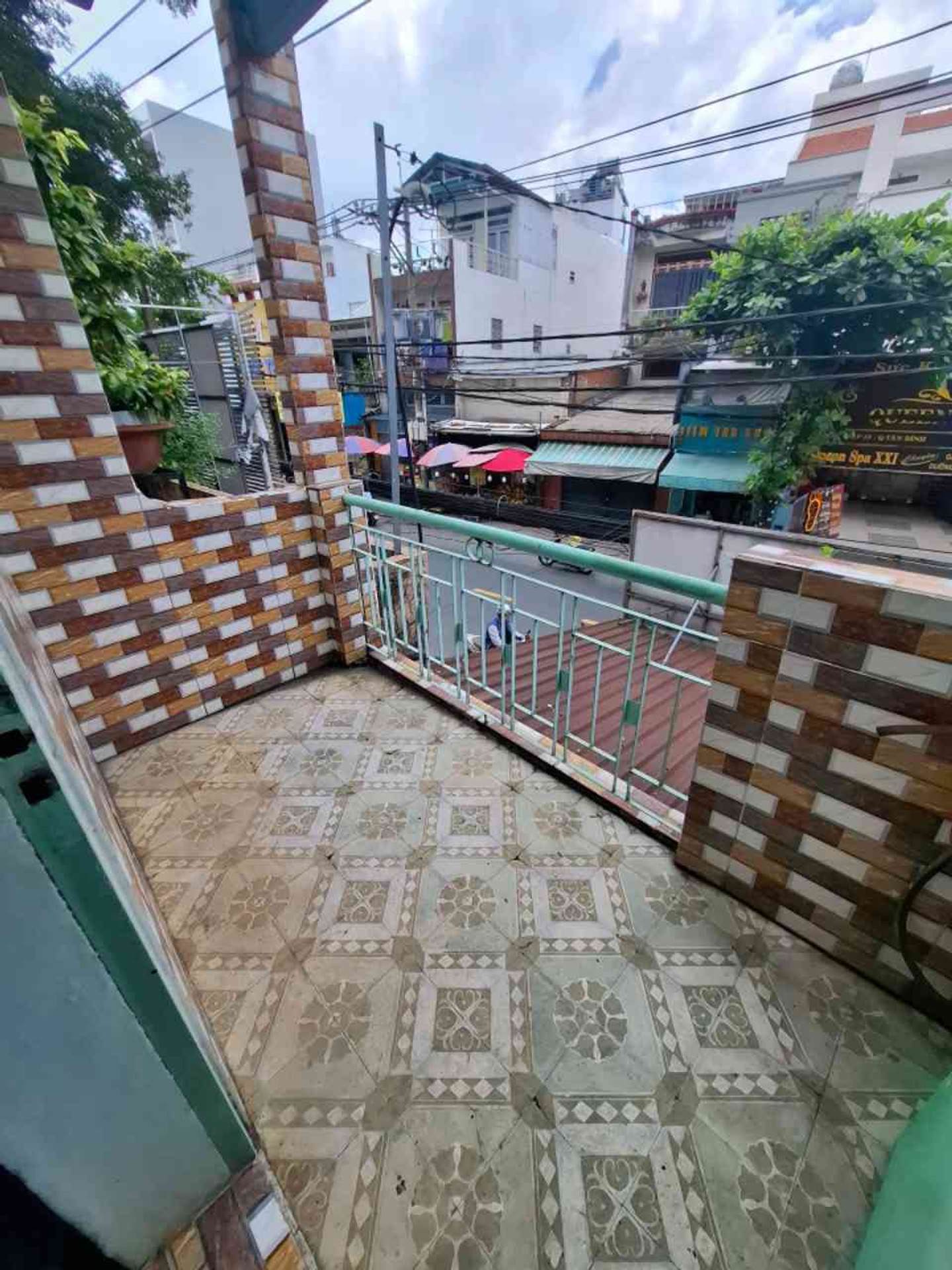 Bán nhà mặt phố 2 tầng, 3 phòng ngủ tại quận Tây Hồ