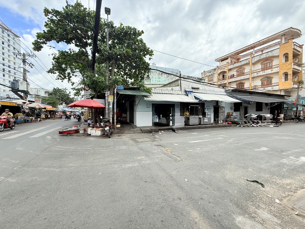 Nhà mặt phố 3 mặt tiền Phan Anh, Tân Phú, cho thuê 30 triệu/tháng