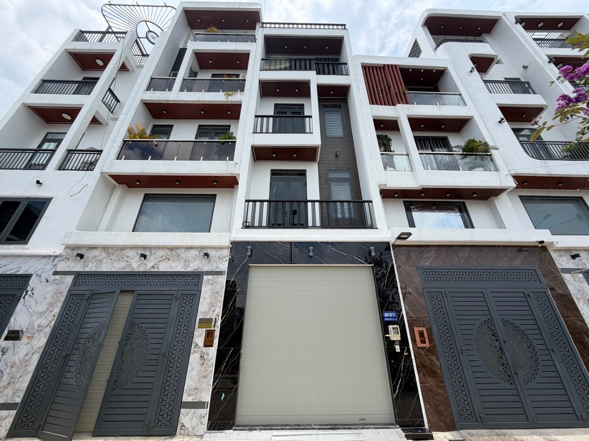 Nhà riêng 4 tầng diện tích 57m² tại Nguyễn Ảnh Thủ, hẻm ô tô rộng, giá 6.3 tỷ