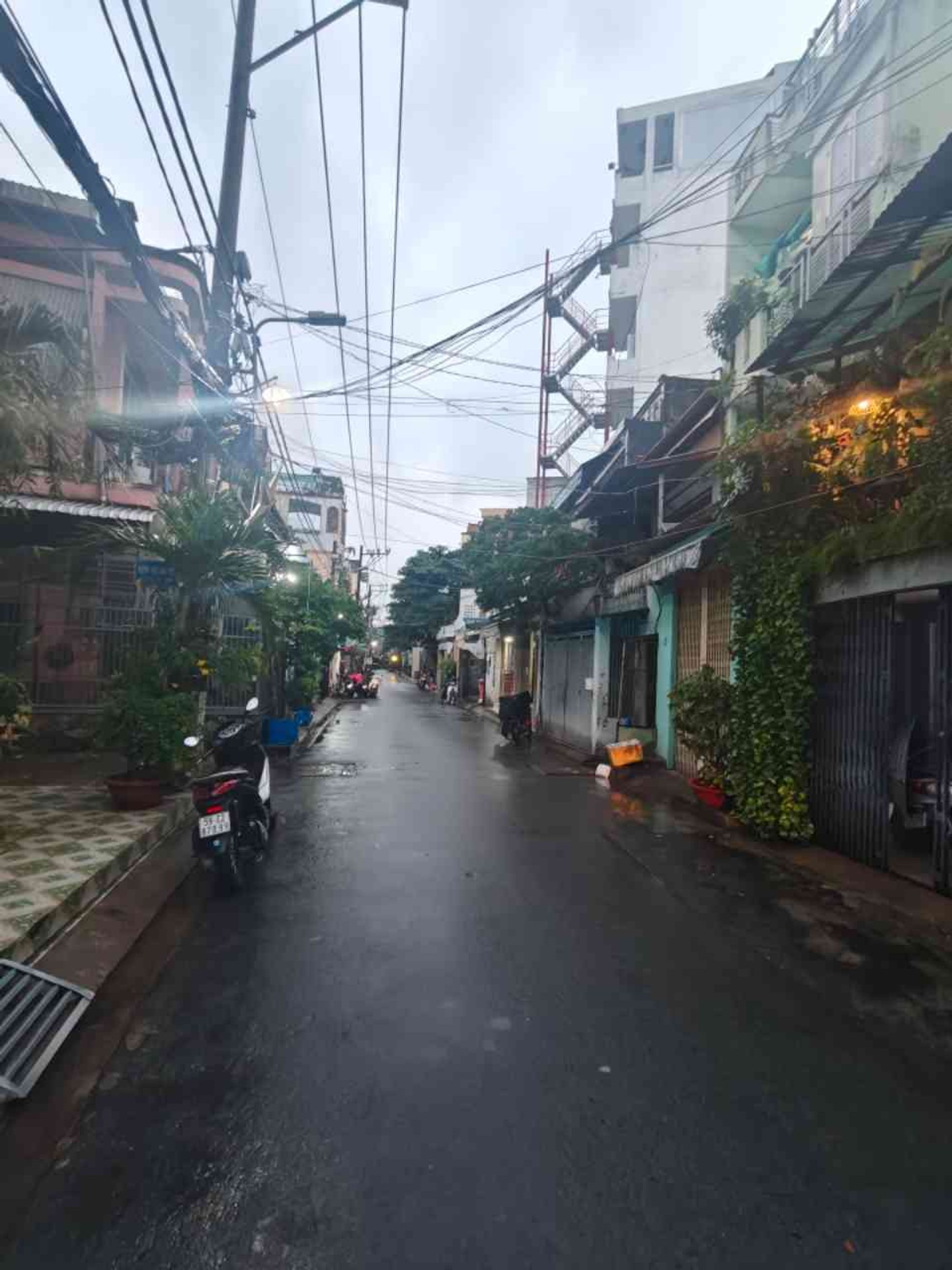 Nhà mặt phố 2 tầng 67m² gần chợ Phú Trung Tân Phú giá 7.8 tỷ