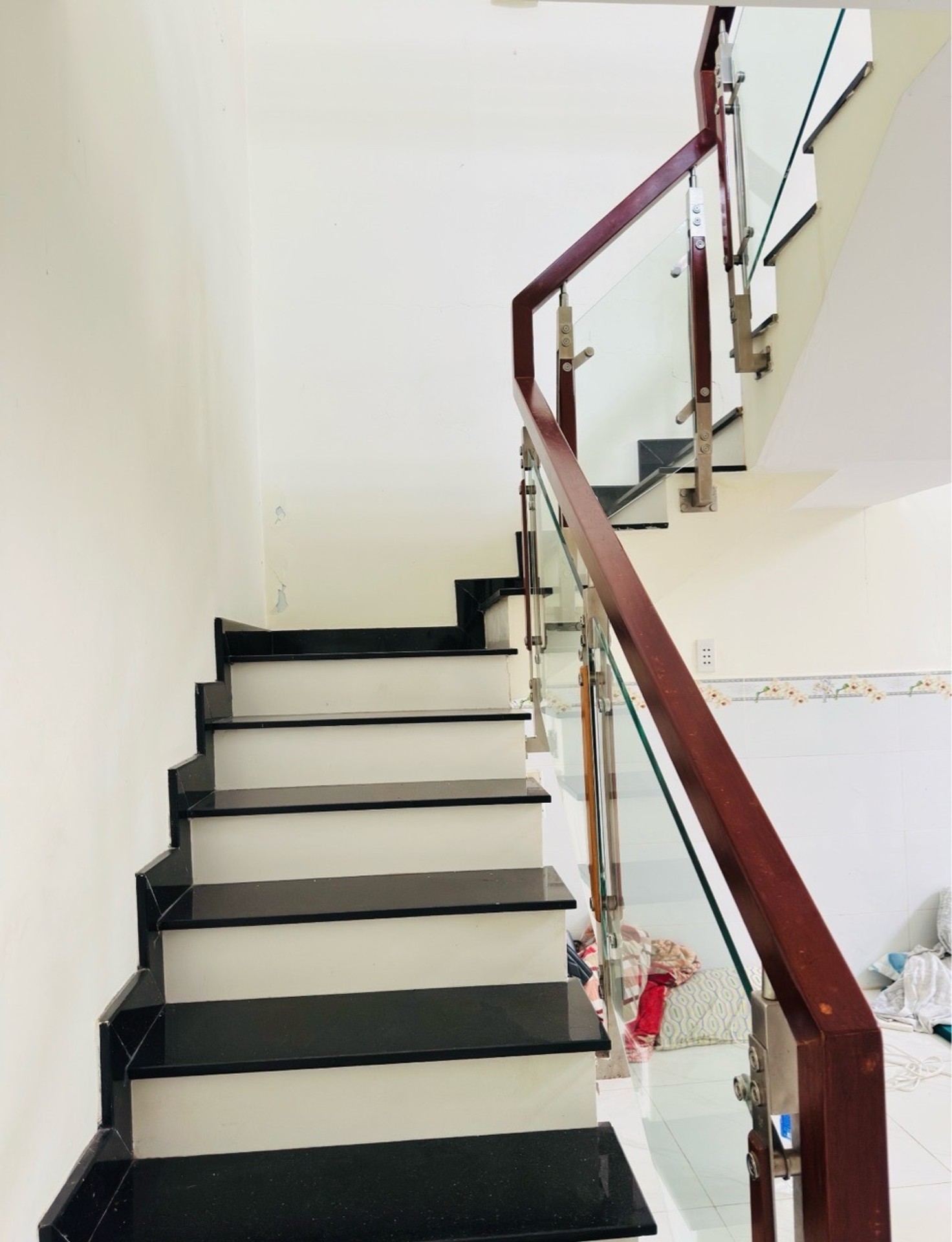 🏡HÓC MÔN - GẦN CHỢ BÀ ĐIỂM - 50m² - 2 TẦNG - CHỈ 3.1 TỶ🌹
- Diện tích 4.3m ❌ 12m
