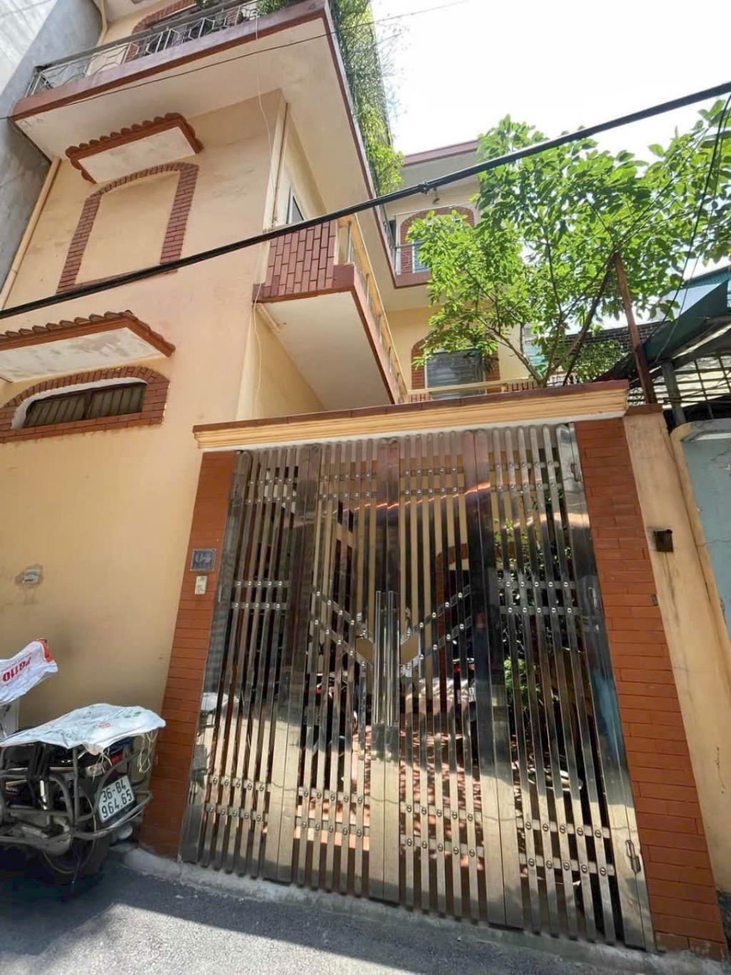 Nhà 3 tầng hai mặt ngõ ô tô tại khu phân lô cán bộ Ngô Quyền