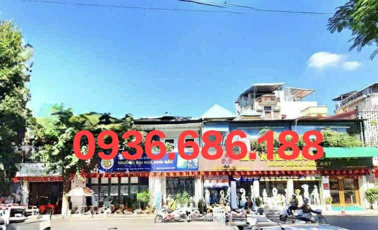 Bán nhà mặt phố rộng 1348m2 tại Ngọc Hà, Ba Đình, Hà Nội
