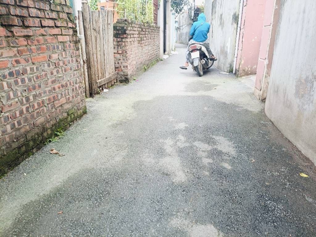 Bán đất 67m2 Phúc Lợi, ngõ rộng, gần hồ, xây 6 tầng tốt