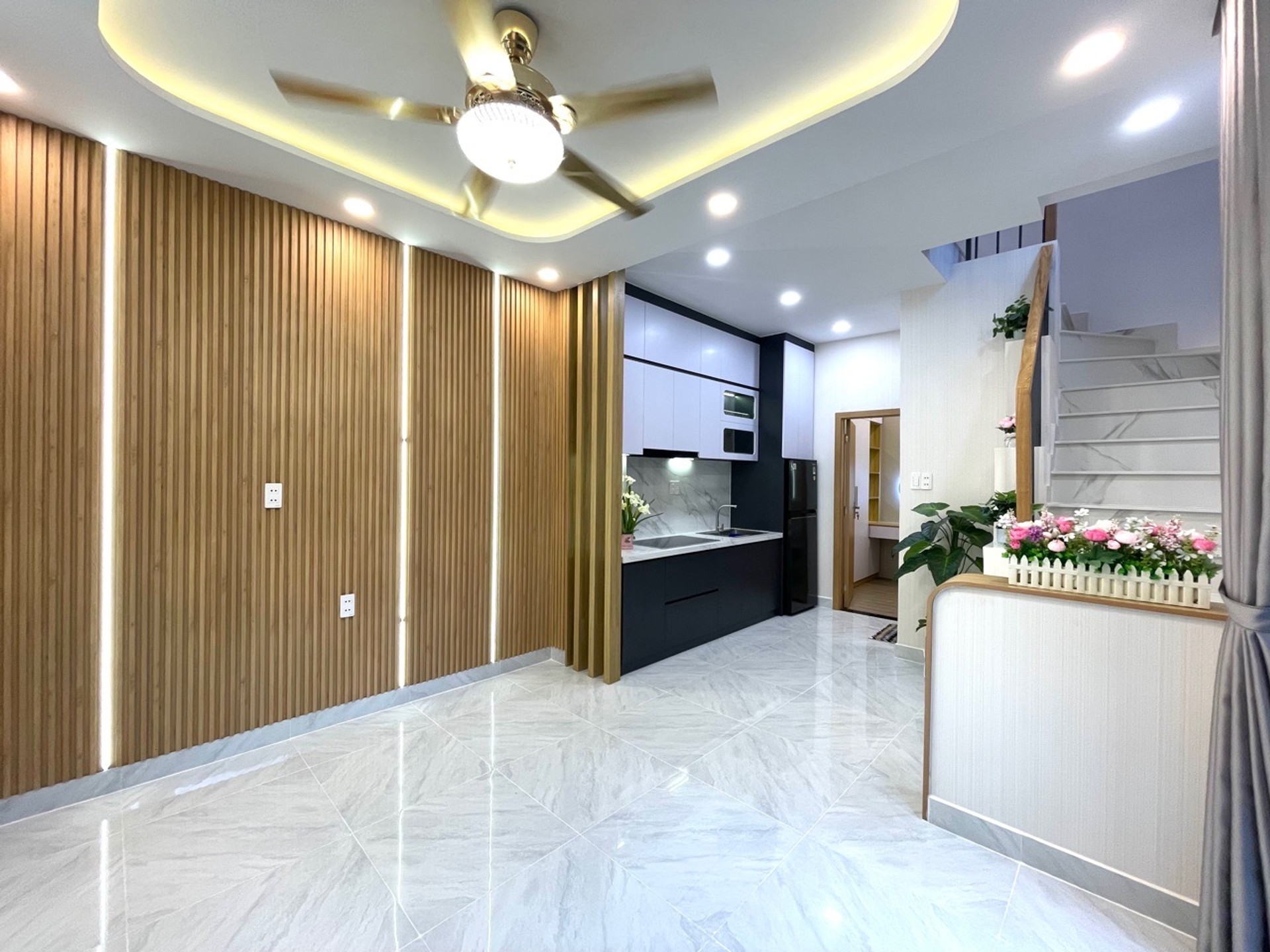 Nhà 2 tầng diện tích 33m2 ở Tân Sơn, giá 4.65 tỷ