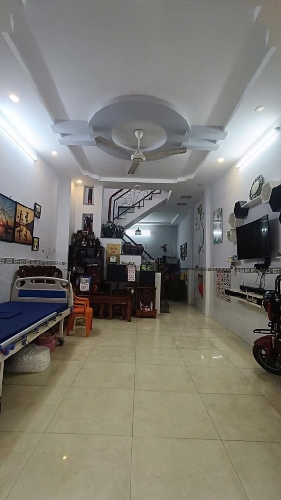 👉BÌNH TÂN- ĐƯỜNG SỐ 4 $ 4.8 TY TL
👉DT:48 M2 (4 NỞ HẬU 4.5 ×12)
🏡 NHÀ ĐẸP GẦN HƯƠNG LỘ 3 👉 CÁCH