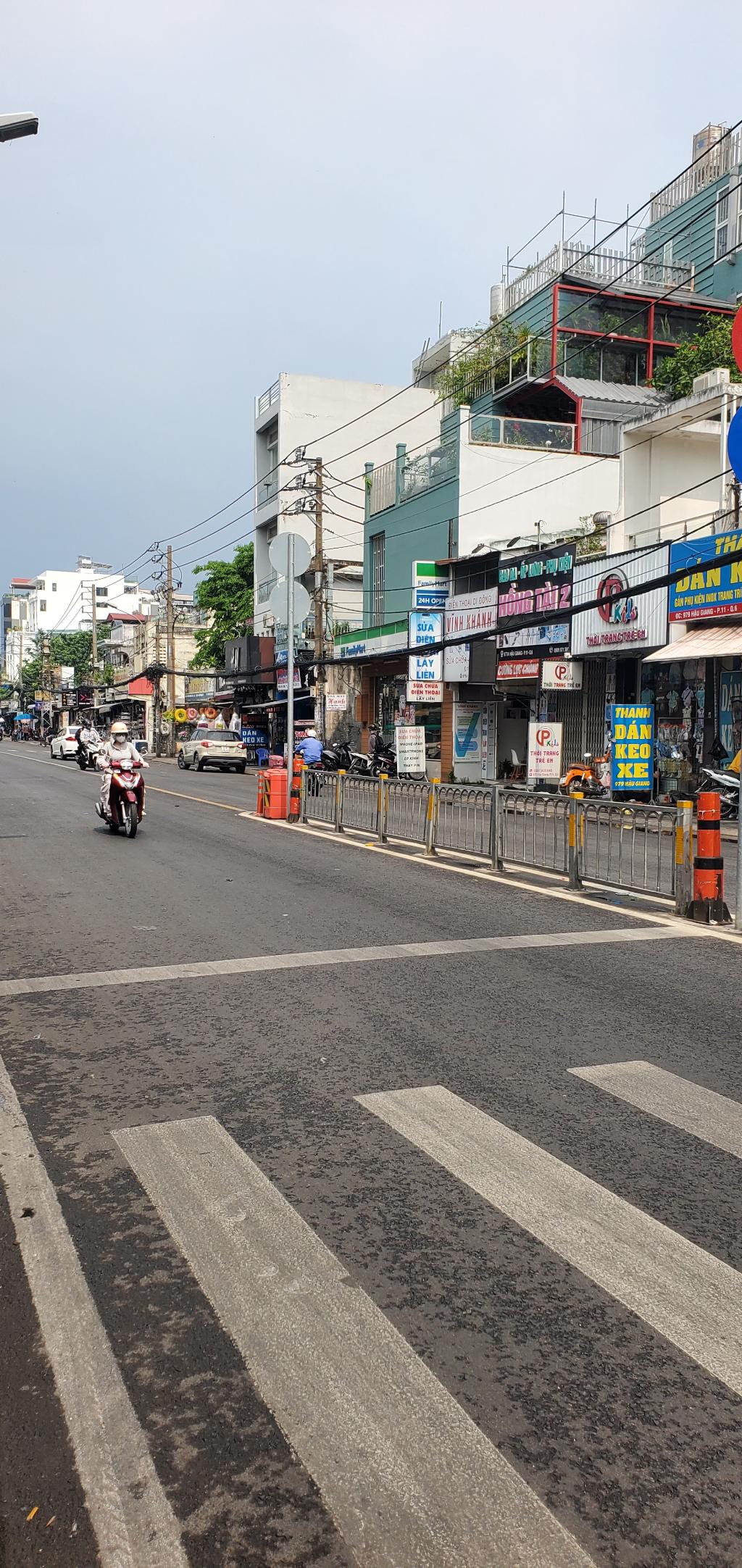 Bán nhà mặt tiền kinh doanh tại quận 6, diện tích 52,7 m2