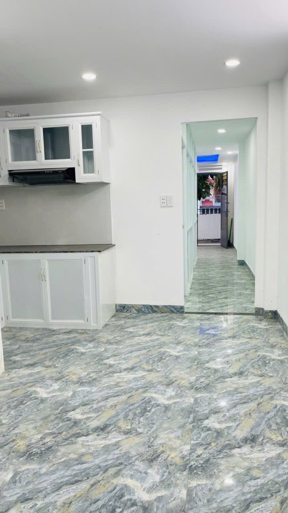 Bán căn hộ 2 phòng ngủ chung cư Bình Phú, Quận 6 giá tốt