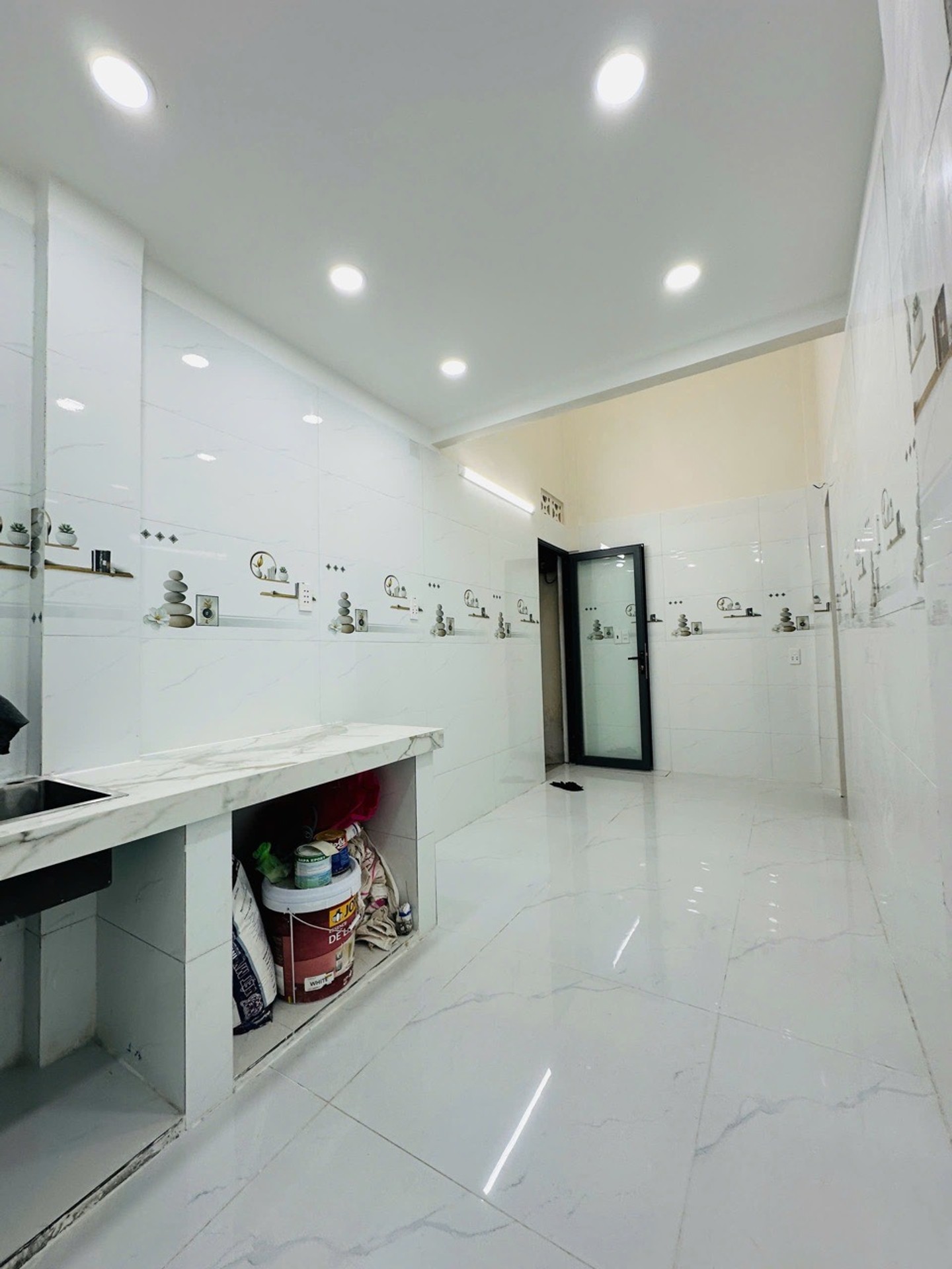 Nhà đẹp 4 tầng hẻm ba gác Tân Bình, 3 phòng ngủ giá tốt