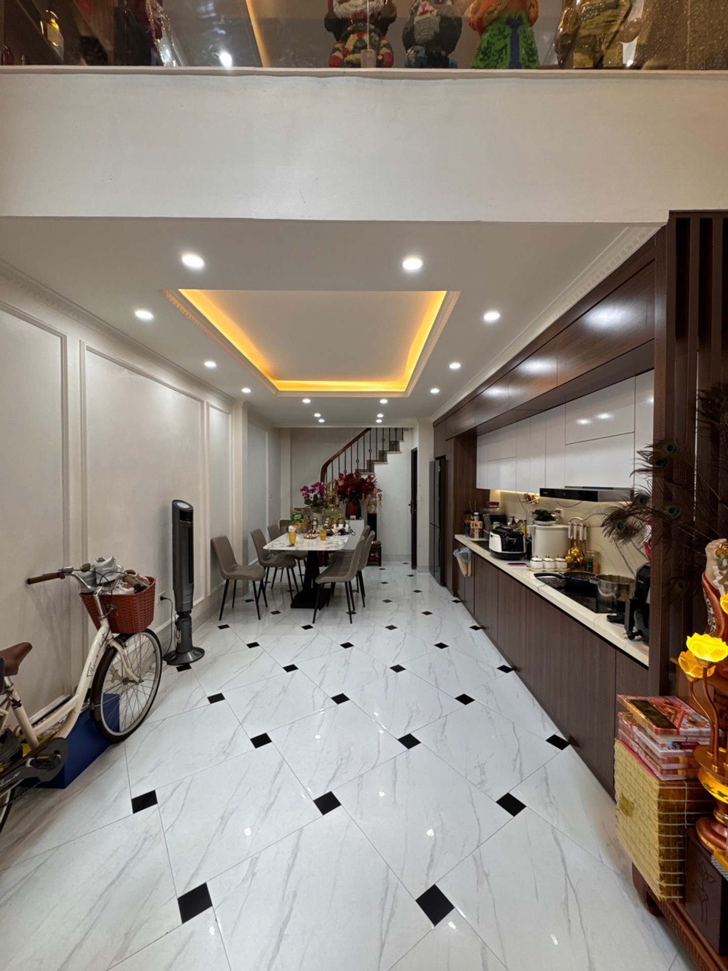 Bán nhà riêng 6 tầng khu phân lô quân đội tại quận Thanh Xuân - ngõ rộng 4m, nội thất cao cấp