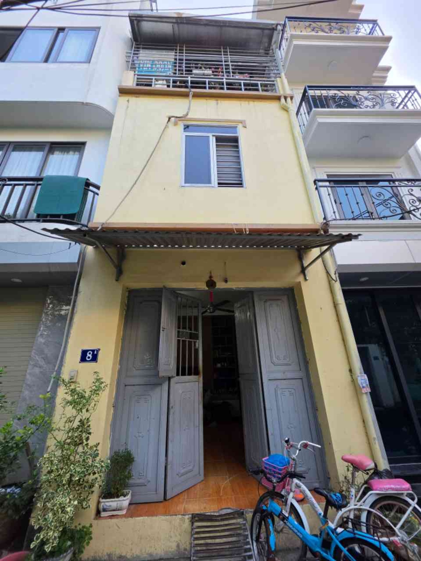 Nhà dân xây 2.5 tầng trung tâm Thạch Bàn Long Biên, giá tốt nhanh tay