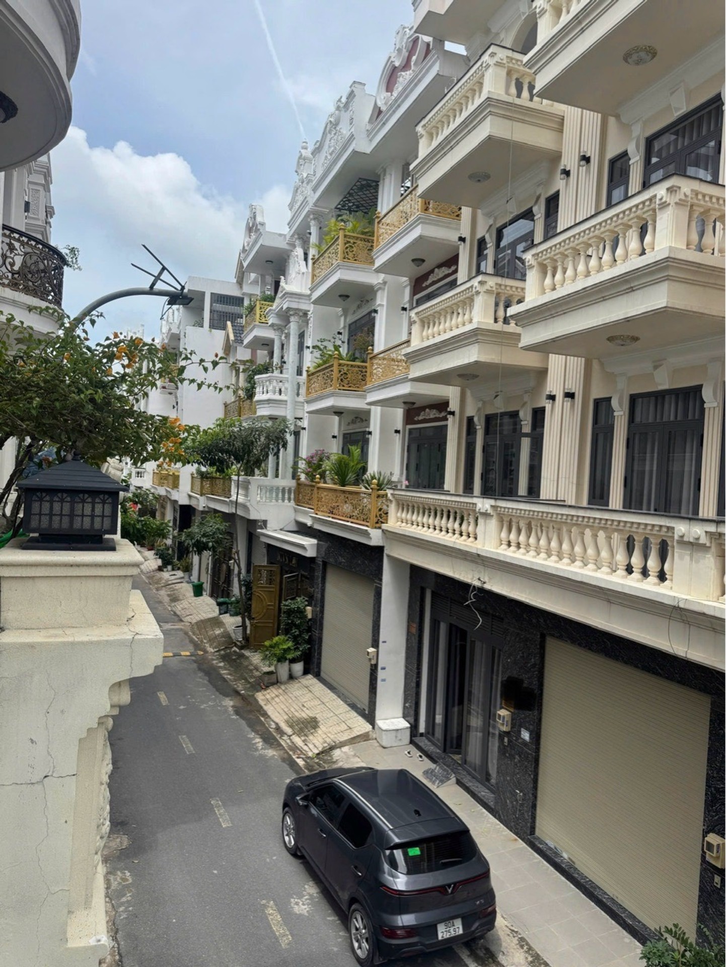 Bán nhà riêng 5 tầng phường Bình Tân, diện tích 69.4 m2, mặt tiền 4 m, giá 7.2 tỷ