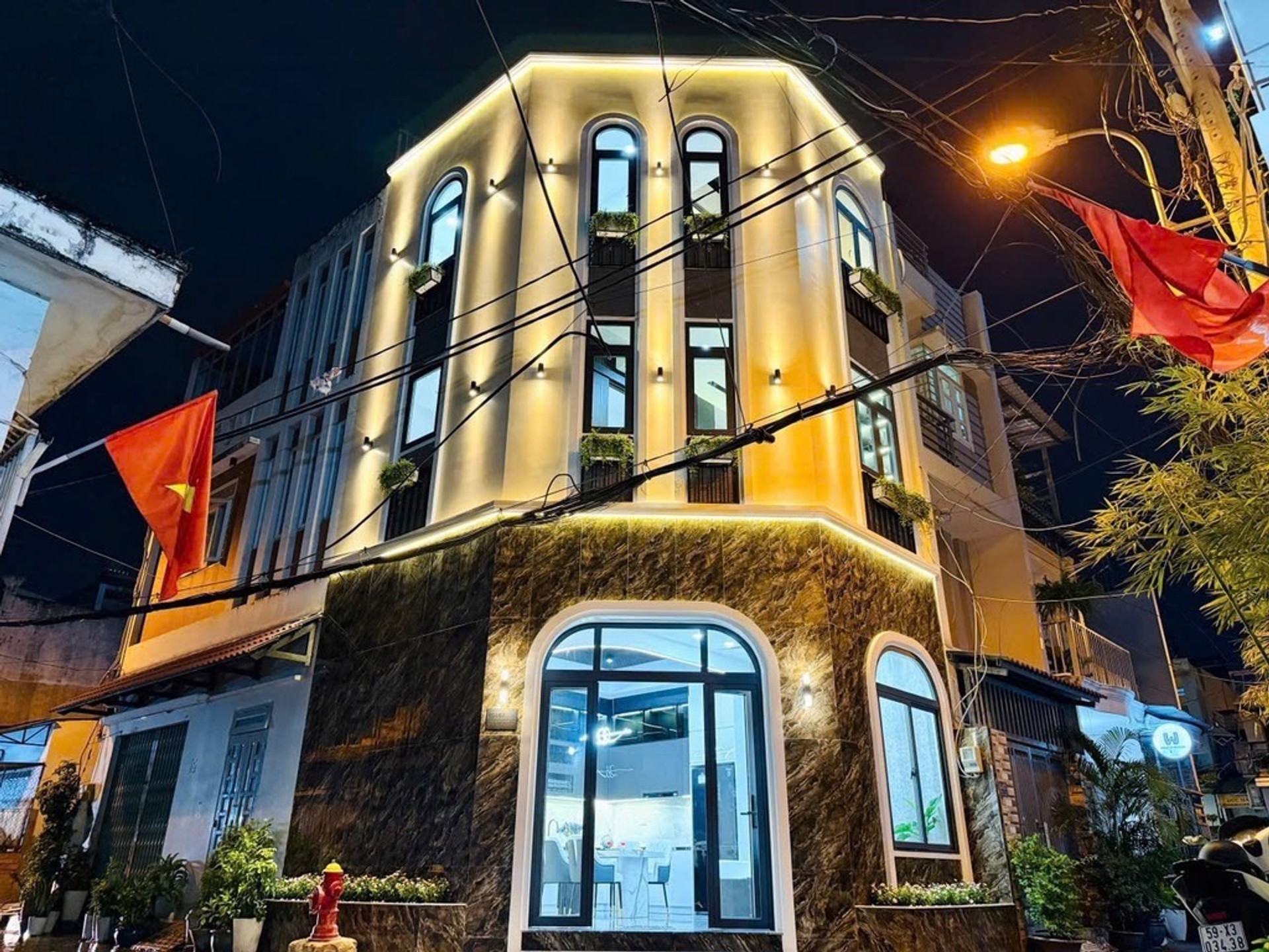 Nhà 3 tầng, Lô Góc,Hẻm ô tô, đường Thống Nhất,Q.Gò Vấp,31m2, Full Nội Thất. Giá 5,57 tỷ