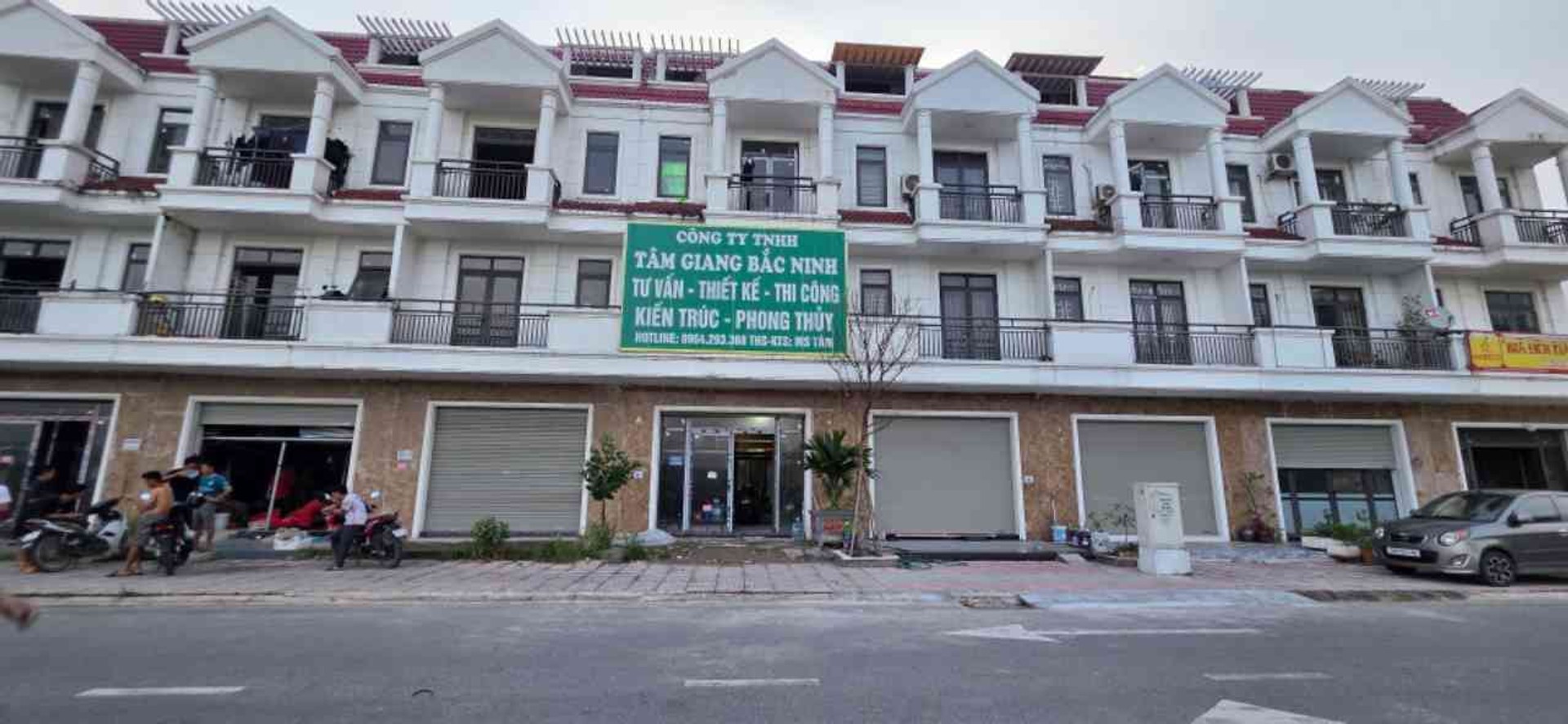 Bán biệt thự liền kề 4 tầng phường Phù Chẩn, Từ Sơn, đối diện công viên, sầm uất