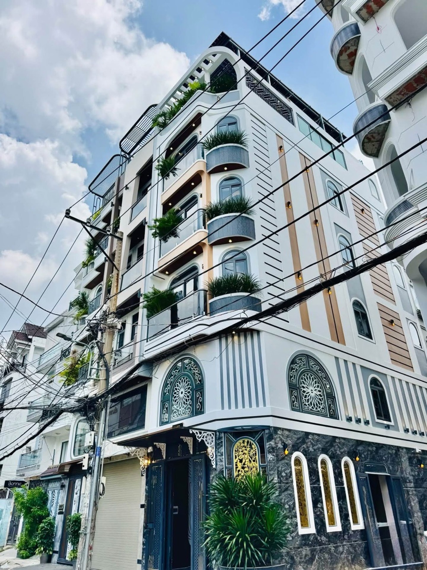 🏡 HÀNG HIẾM PHẠM VĂN CHIÊU – GÓC 2 MẶT TIỀN KINH DOANH 🚘 Ô TÔ NGỦ TRONG NHÀ
📐 55m² (4.2×13m) –